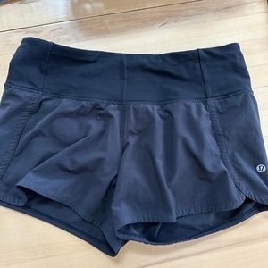 Lululemon speed up short/
